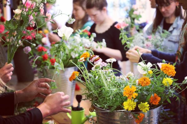 Atelier fabrication de bouquet fleurs bio et locales
